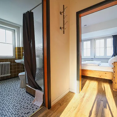 Appartement-5 *