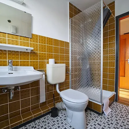 Appartement-5 Lägenhet