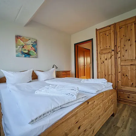 5 Apartment *