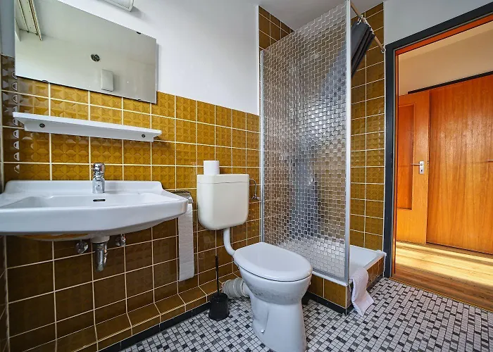 Appartement-5 Lägenhet